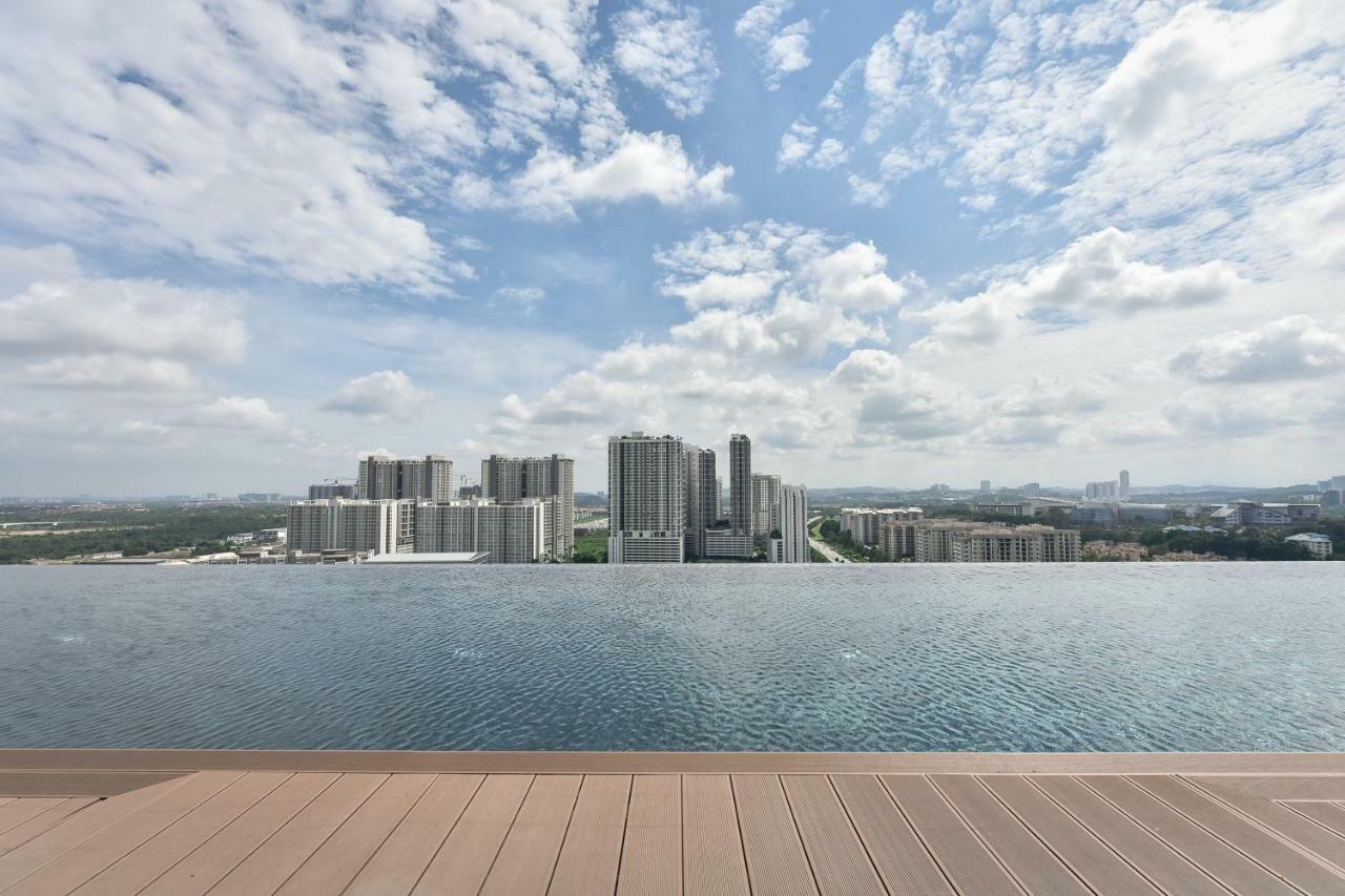 Tamarind Suites By Subhome Cyberjaya Exterior foto